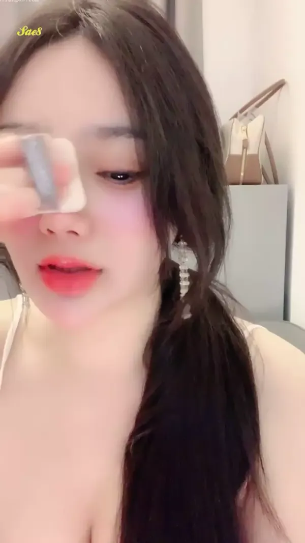 极品巨乳美御姐175车模小雨